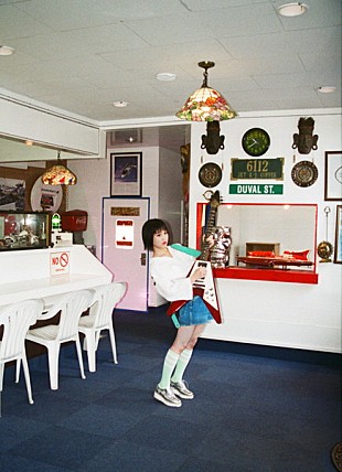 「Rei、7月リリースの新作は“CD＋ミュージックブック”　イギー・ポップ/ソランジュら出演の仏フェスにも」