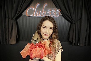 「安田レイが史上初「泣ける歌声」に認定、東京タワー大展望台の【号泣イベント】で生歌披露」