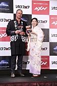 「レディ－・ガガの元婚約者、テイラ－・キニ－が初来日　 関根麻里の着物姿にメロメロ」1枚目/1
