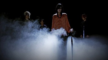Plastic Tree 雨に濡れる有村竜太朗が艶やかな「雨中遊泳」MV公開