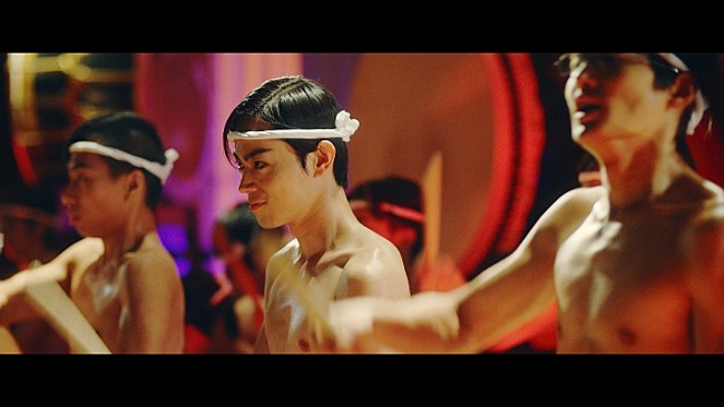 「映画『帝一の國』×クリープハイプコラボ企画、主題歌「イト」映画コラボVer.MV公開」1枚目/4