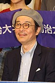 「亀梨和也「自分は昭和寄りタイプの男」 　明大文学部の授業にサプライズ登場」1枚目/1