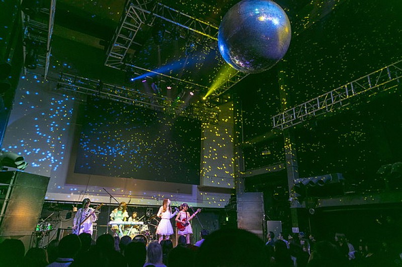 「シャ乱Q・はたけプロデュースFUN RUMOR STORYら登場【KERAフェス2017】渋谷が奇抜なKERA色に」1枚目/44