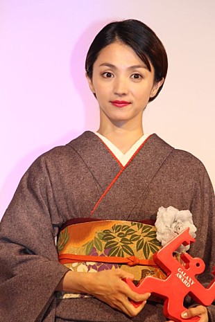 「満島ひかり、黒柳徹子は「宇宙の先輩」 　名演技でギャラクシ－賞「個人賞」を受賞」