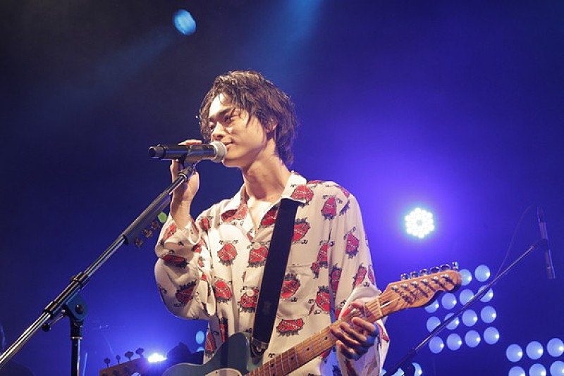 菅田将暉「菅田将暉 初ライブで堂々のパフォーマンス！ 集まった幸運なファン420名を魅了」1枚目/7