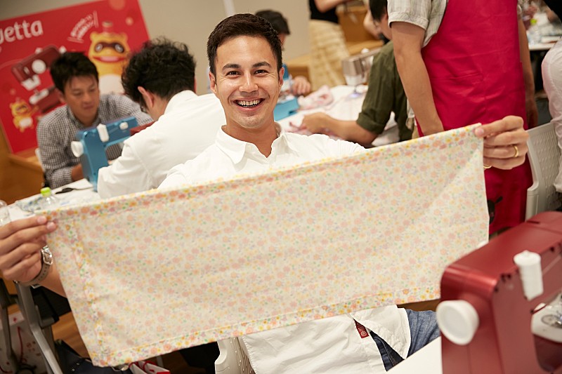 「3児の父ユ-ジ、家事スク-ルで家事力を発揮 「妻に言ってはいけないNGワ-ド講座があればいい」」1枚目/1