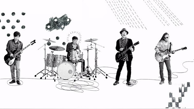 スピッツ「ヘビーメロウ」MVでスピッツ風“メタル感”を表現