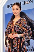 「上戸彩、総額２億円ジュエリ－に「恐ろしい…」　会場は愛娘との“散歩ル－ト”」1枚目/1