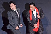 「アントニオ猪木、山里亮太に“パワ－注入”　「綾部より先にハリウッドデビュ－したのに…」」1枚目/1