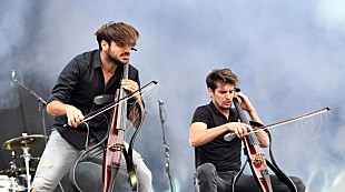 「2CELLOS、「デスパシート」の圧巻カヴァーを披露」