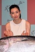 「吹石一恵、崖っぷち女漁師役で「体がバキバキに」　岡山天音は“伝説の漁師”恐れて寝られず」1枚目/1