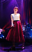 「小松未可子、今年のBDライブは“名探偵コマツ ～探偵たちの聖誕祭～”に！ 新曲ミュージックビデオYouTube Ver.公開」1枚目/4
