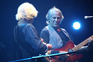 「ダニー・コーチマー来日公演レポート、ジャクソン・ブラウンやジェイムス・テイラーとの曲も演奏する出色のアメリカン・ロック」