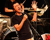 「桑田佳祐、新AL『がらくた』初回盤にビルボードライブ公演の映像を収録」1枚目/3