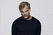 「Avicii、復活のNew EPがiTunesトップアルバムでウィークリー・チャート1位獲得」1枚目/2
