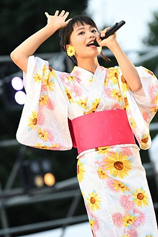 「現役JKシンデレラガール 足立佳奈、浴衣で生パフォーマンス」