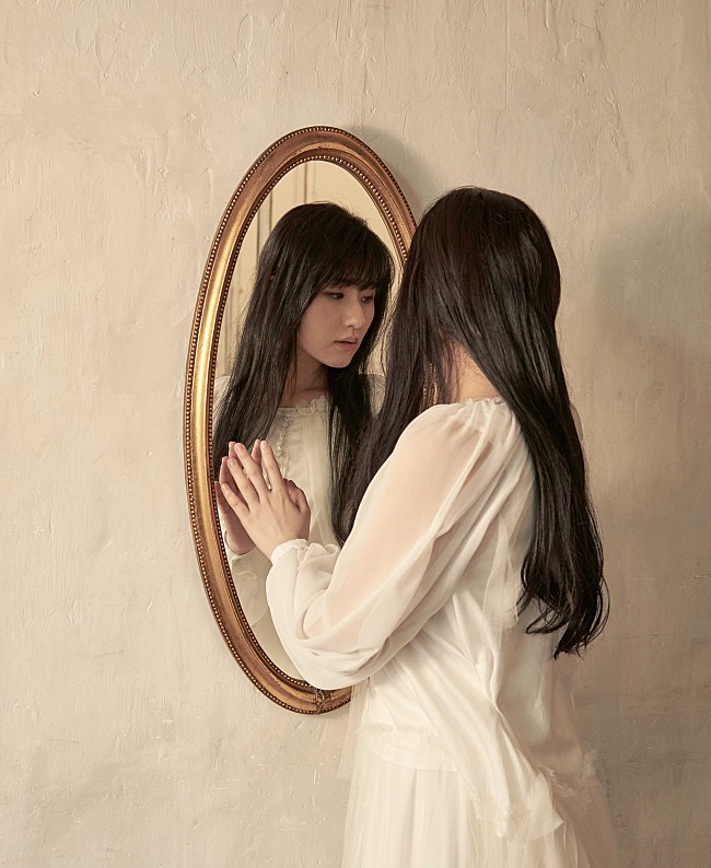 「edda、黒羽麻璃央/足立梨花W主演映画『アヤメくんののんびり肉食日誌』主題歌を担当」1枚目/6