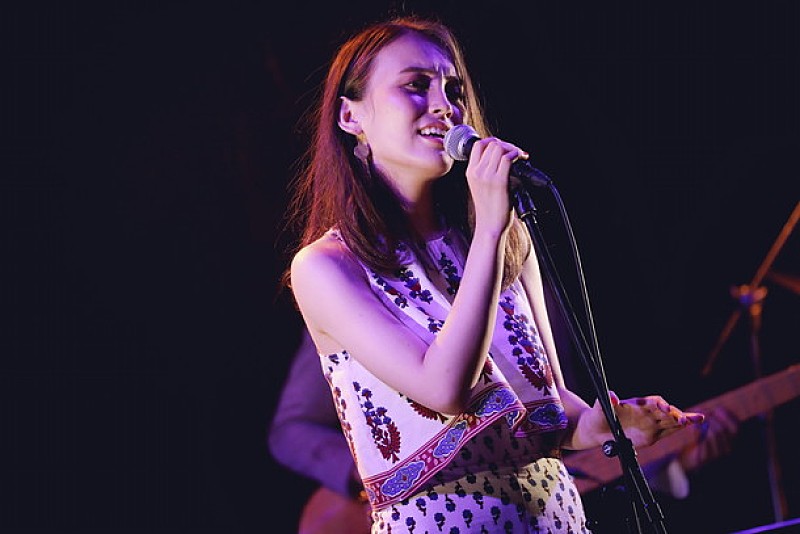 「いであやか 単独ツアー大成功！ “支えられて生きていく感謝の気持ち”を歌った新曲も披露」1枚目/5