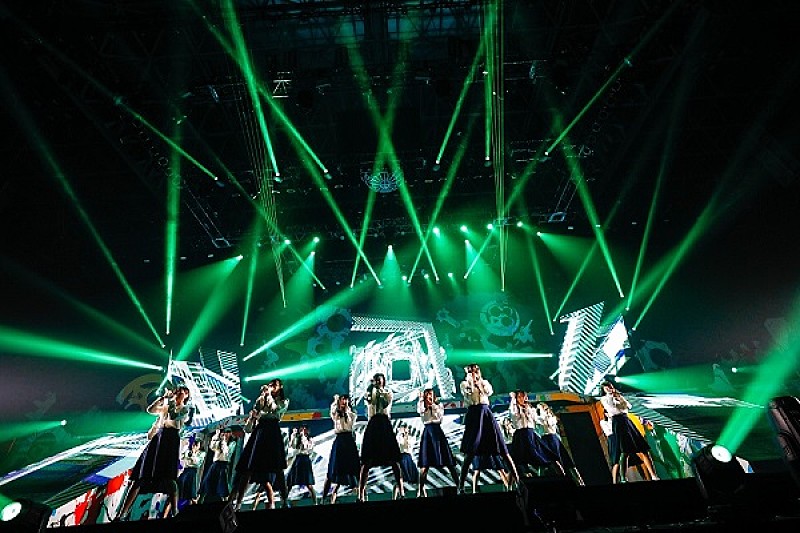 欅坂46 初の全国ツアー完走 幕張メッセ1万8千人が大熱狂 Daily News Billboard Japan