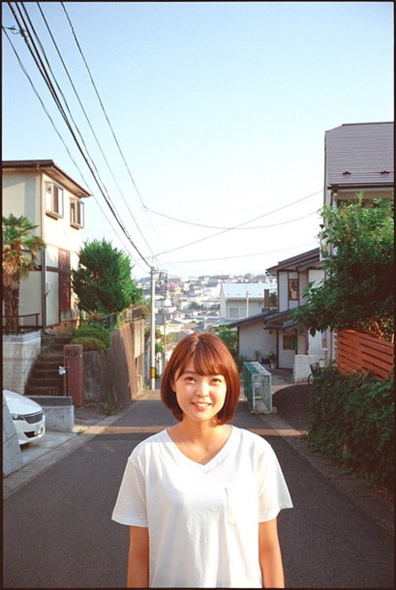 Negicco Kaedeソロ曲「あの娘が暮らす街（まであとどれくらい？）」MV公開