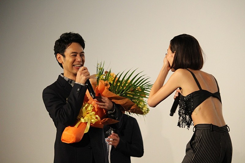 「水原希子、妻夫木聡を「スウィ－トボ－イ」と命名　「子犬のような笑顔を見せてくれた」」1枚目/1