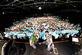 「スキマスイッチ 8年ぶり単独ライブハウス公演！ 幸運な500名の前で名曲＆新曲披露」1枚目/16