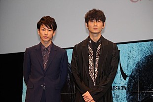 「綾野剛、人生をリセットできたら「学園モノをやりたい」　佐藤健は「せっかくリセットするなら芝居以外のことを…」」