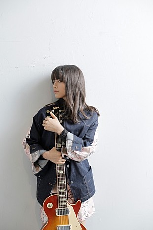 「Anly 自慢のロングヘアをカット！ 女性を応援するドラマ主題歌「Venus」書き下ろし」