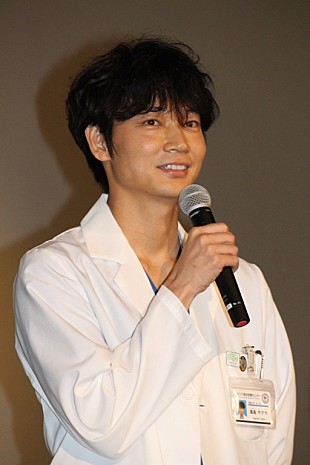 「綾野剛＆星野源「うそがないように気を付けたい」　産婦人科医を演じる上での決意を語る」