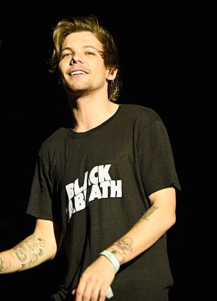 「ルイ・トムリンソン、新曲「Just Like You」をサプライズ・リリース」