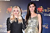 「『ディセンダント2』ダヴ・キャメロン＆ソフィア・カーソンが初来日、仮装したファン300人に「ダイスキ！ジャパン！」」1枚目/5