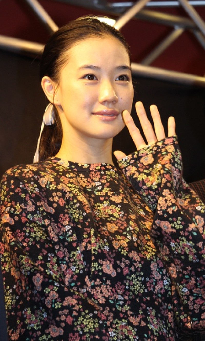 蒼井優 ほどほどの顔で女優をしている こういう顔って芸能界にいそうでいない Daily News Billboard Japan