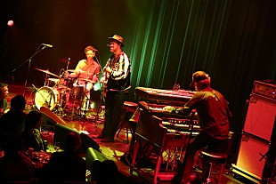 「ひたすら加速する漆黒のグルーヴ。ソウライヴが挑み続ける“リズムの革新”を間近に目撃する衝撃的な夜」