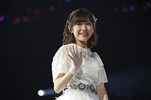 AKB48 君にウエディングを… 渡辺麻友さん ウエディングドレス5枚2種 花嫁 まゆゆ ウエディングドレス姿披露！涙の撮了「一生忘れない
