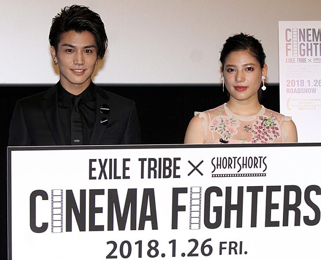 「岩田剛典は真冬の雪中ロケ「遭難するかと」　石井杏奈は真夏で「ガングロになりました」」1枚目/1