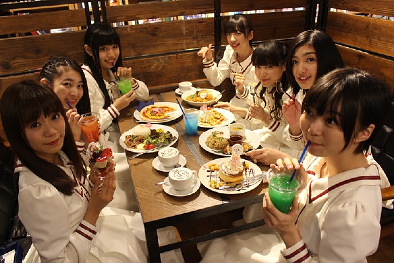 「エビ中CAFE」にメンバーサプライズ登場