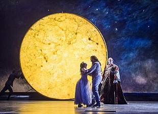 「シネマ・スクリーンで見られるロイヤル・オペラ、シーズン開幕公演は『魔笛』舞台裏や歌手インタビューも」