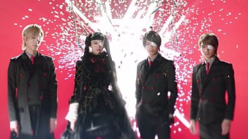 覆面系ノイズ 中条あやみ サイン入りタオル 中条あやみ率いるバンド“イノハリ”メンバーの熱いプレイを収めたMV公開