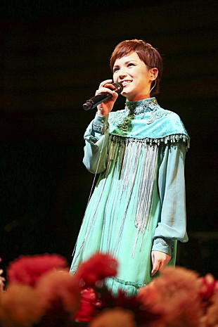 「Superfly デビュー10周年記念ライブ大盛況！ みんなへの感謝も込めて綴った愛の歌「Bloom」初披露」