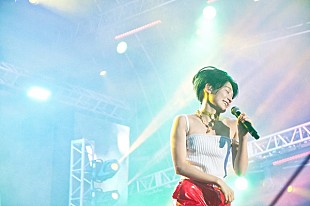 「水曜日のカンパネラ、香港最大級のフェス【Clockenflap】で大合唱」