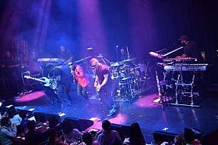 「ベイビーフェイス来日公演最終日のライブレポートが到着！80～90年代ヒット曲のオンパレードで沸かせたプレミアム・ステージ」