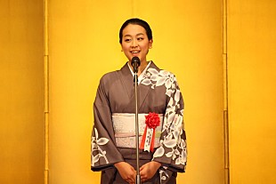 「浅田真央が「菊池寛賞」を受賞　今後の目標は「感謝の滑り」」