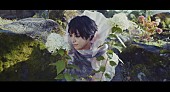 「菅原小春が神々しいパフォーマンス！ MONDO GROSSO×UA歌唱ナンバーのMV公開」1枚目/1