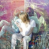 「『12月14日はなんの日？』英シンガーソングライター、ベス・オートンの誕生日」1枚目/1