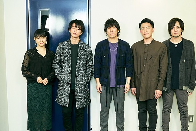 「佐藤健×土屋太鳳、back numberの“映画の本質”を見抜いた映画主題歌に感激！　豪華なクロストークが実現」1枚目/1