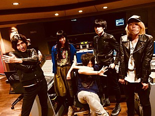 「a flood of circle 新ALリリース決定！ UNISON SQUARE GARDEN田淵プロデュース楽曲を先行配信」