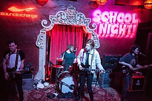 「ジ・アマゾンズ、ハリウッドの老舗クラブで行われた公演をレポート。2018年3月に来日ツアーも」