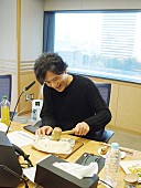 「稲垣吾郎初めてのラジオ生放送特番で食レポに挑戦、「大丈夫？伝わってる？」」1枚目/4