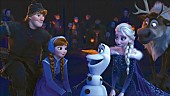 「『アナ雪』最新作でアナとエルサが初のハーモニーを披露、新曲歌唱シーンが公開」1枚目/1