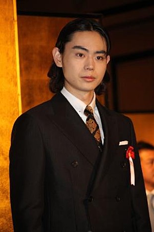 「菅田将暉、“オ－バ－ワ－ク”指摘され苦笑　「日刊スポ－ツ映画大賞」で主演男優賞を受賞」